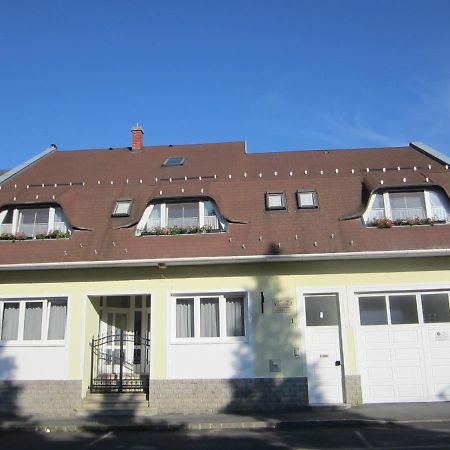 Hotel Kántor Vendégház à Zalaegerszeg Extérieur photo