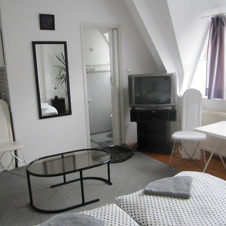 Hotel Kántor Vendégház à Zalaegerszeg Extérieur photo