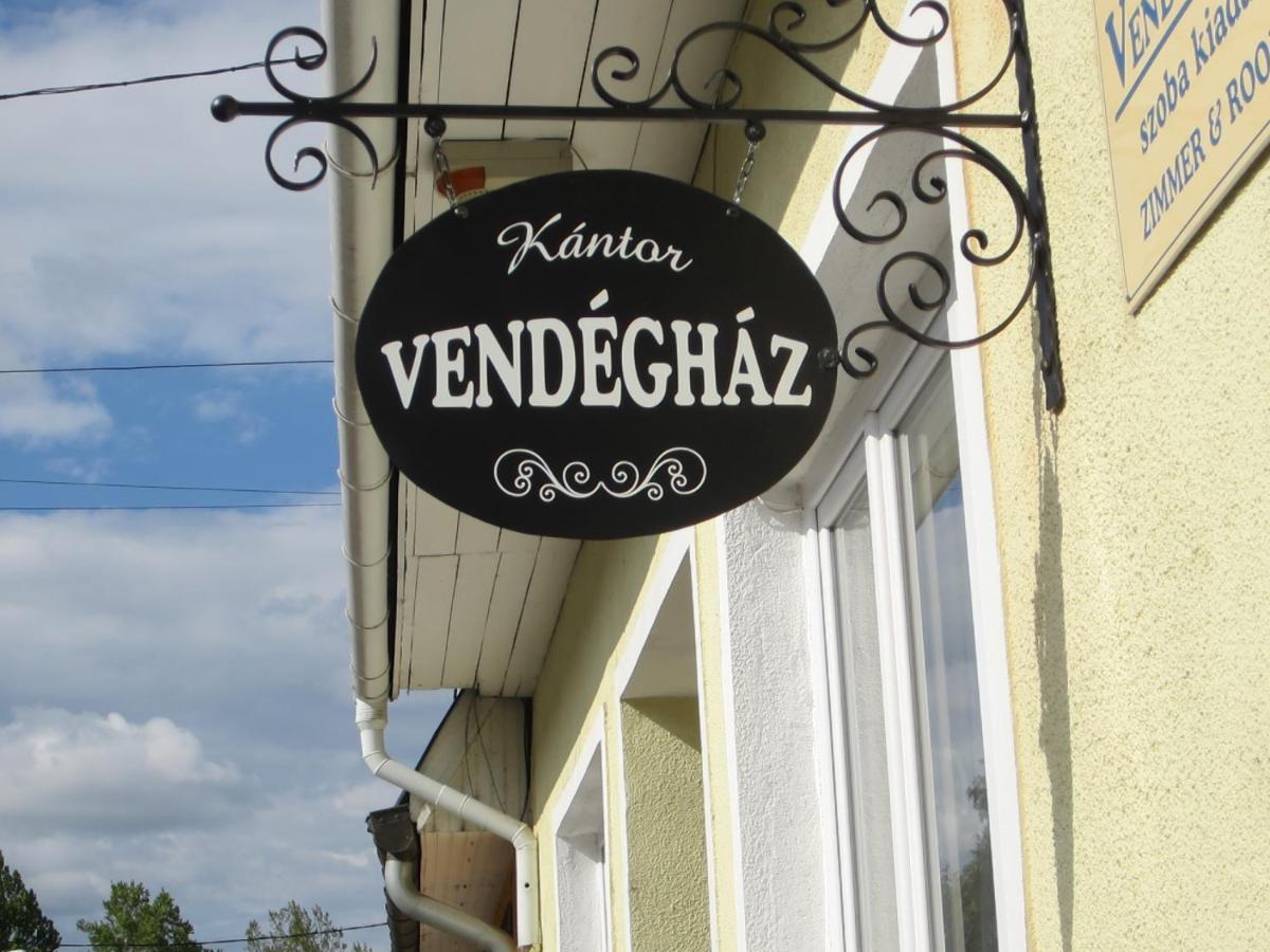 Hotel Kántor Vendégház à Zalaegerszeg Extérieur photo